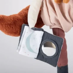 Moulin Roty Activiteitenknuffel Konijn - 65 Cm -Moulin Roty 715073 moulin roty activiteitenknuffel konijn 65 cm ilovespeelgoed.nl2